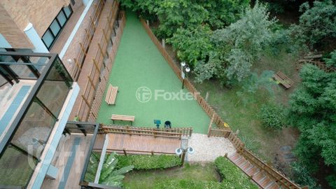 Image 17 - 858341