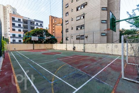 Image 13 - 858349