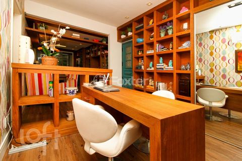 Image 9 - 858478