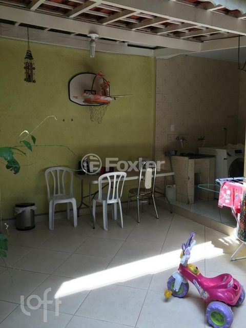 Image 9 - 858481