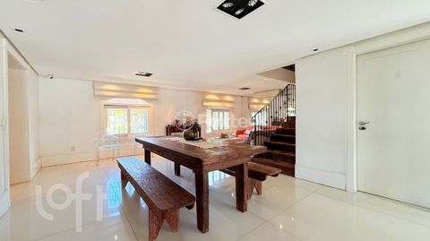 Image 3 - 858484