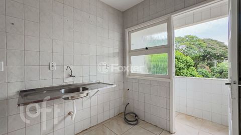 Image 4 - 858491