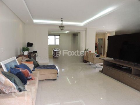 Image 3 - 858522