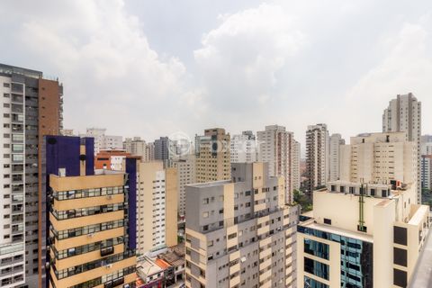 Image 8 - 858527