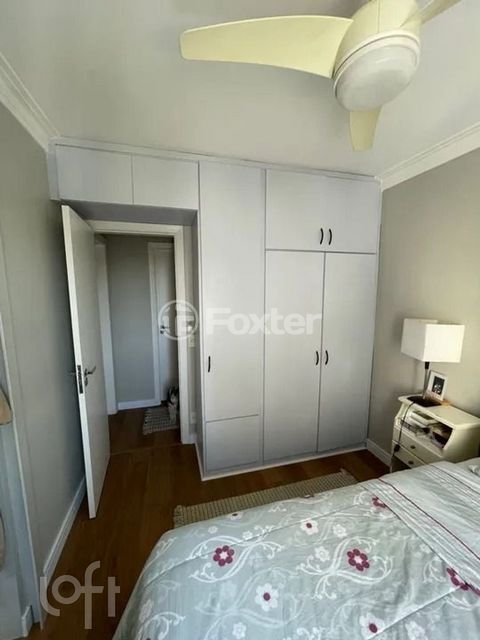 Image 9 - 858572