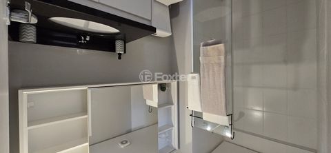Image 9 - 858628