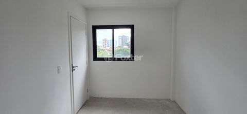 Image 4 - 858629
