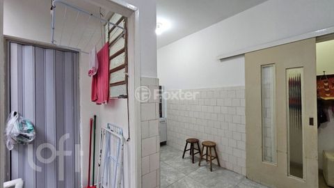 Image 7 - 858652