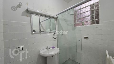 Image 19 - 858652