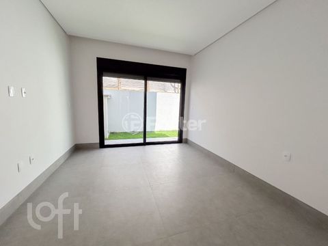Image 3 - 858655