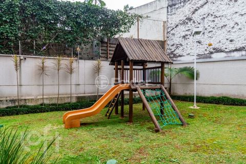 Image 11 - 858661