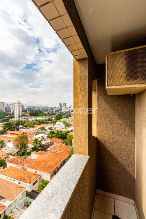 Image 8 - 858661