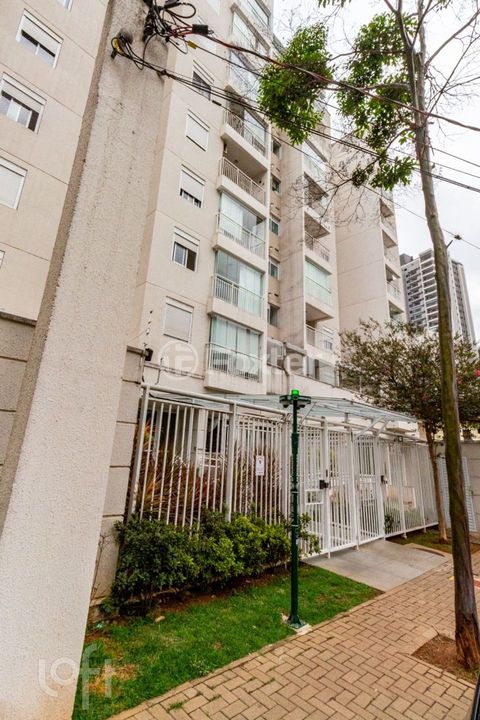 Image 18 - 858661