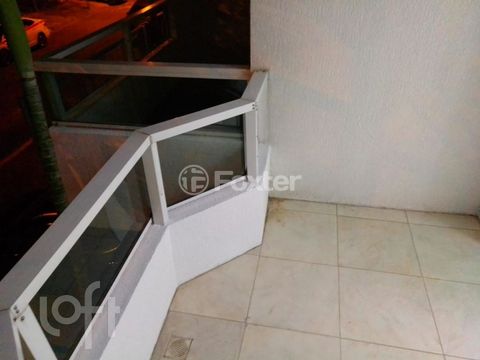 Image 6 - 858667