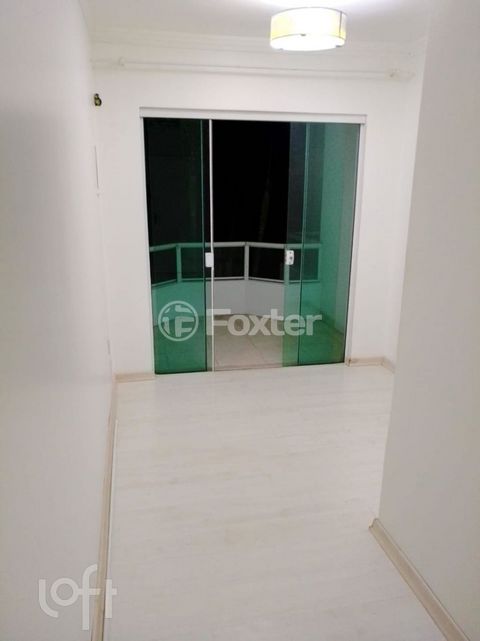 Image 4 - 858667