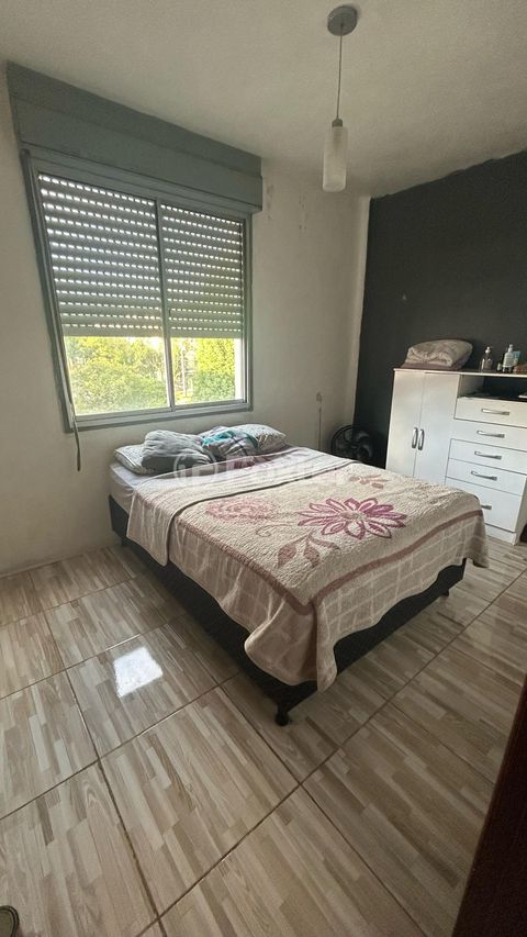 Image 8 - 858676