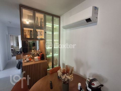Image 6 - 858687