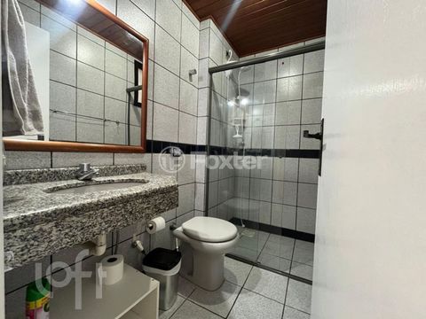 Image 7 - 858688
