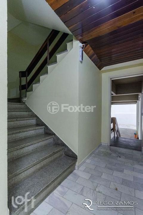 Image 5 - 858690