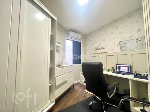 Image 7 - 858743