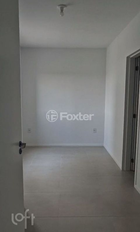 Image 3 - 858783