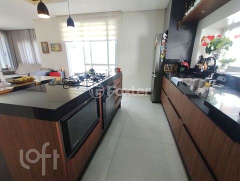 Image 7 - 858816