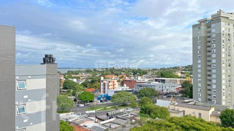 Image 18 - 858827