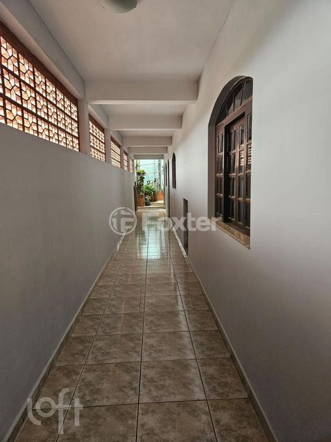 Image 14 - 858828