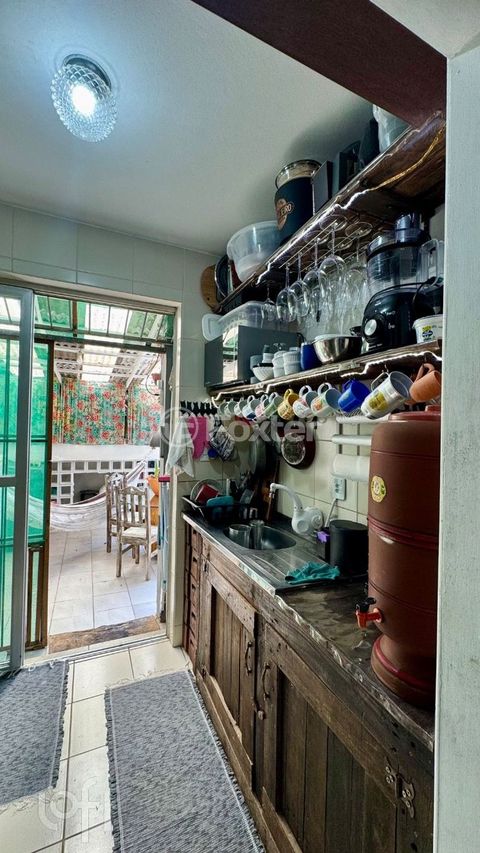 Image 7 - 858845