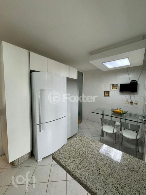 Image 8 - 858927