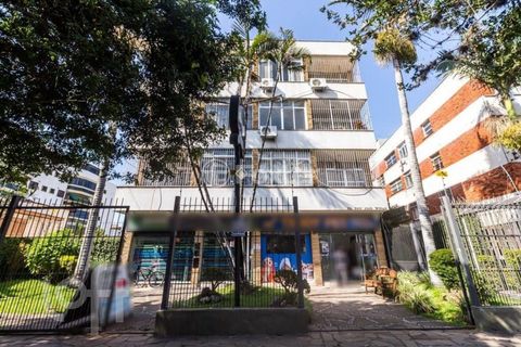 Image 4 - 858930