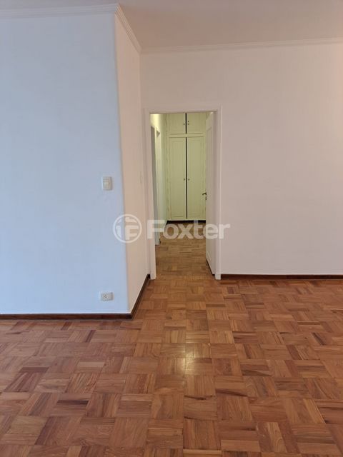 Image 7 - 859019