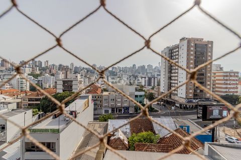 Image 6 - 859116