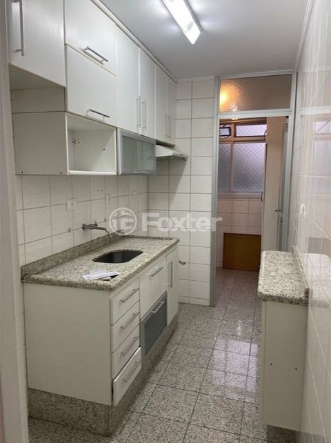 Image 7 - 859125