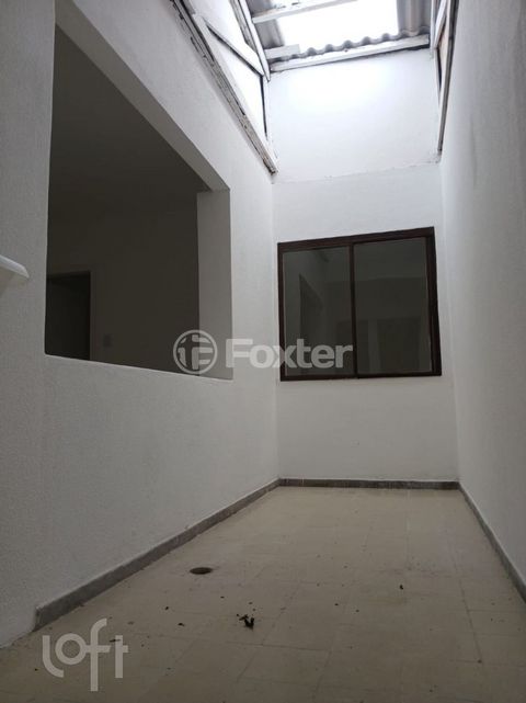 Image 7 - 859140