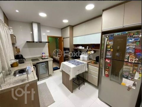 Image 3 - 859158