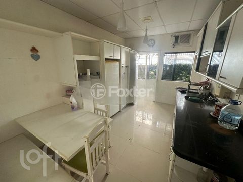 Image 5 - 859213