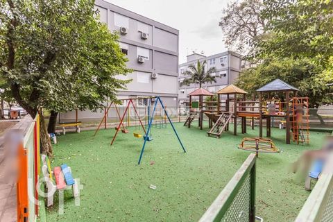 Image 10 - 859241