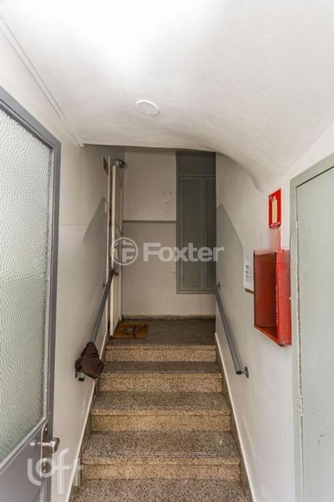 Image 3 - 859241
