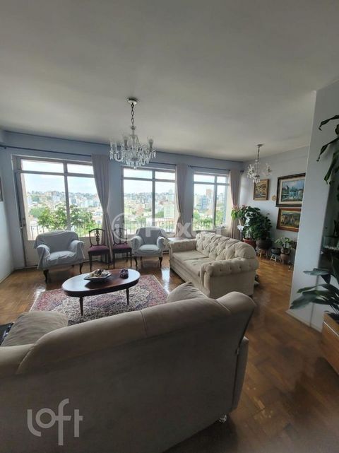 Image 4 - 859282