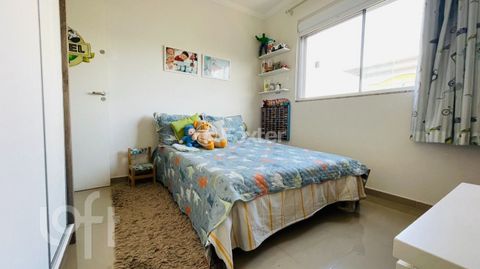 Image 19 - 859295