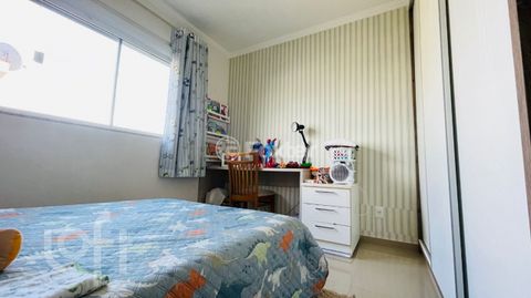 Image 5 - 859295