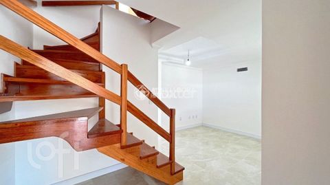 Image 19 - 859300