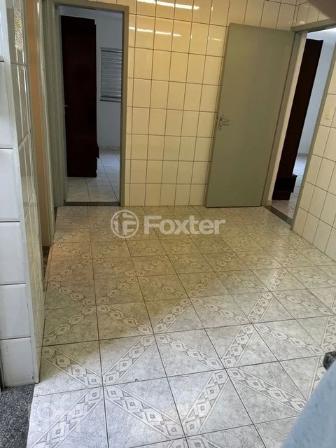 Image 2 - 859342