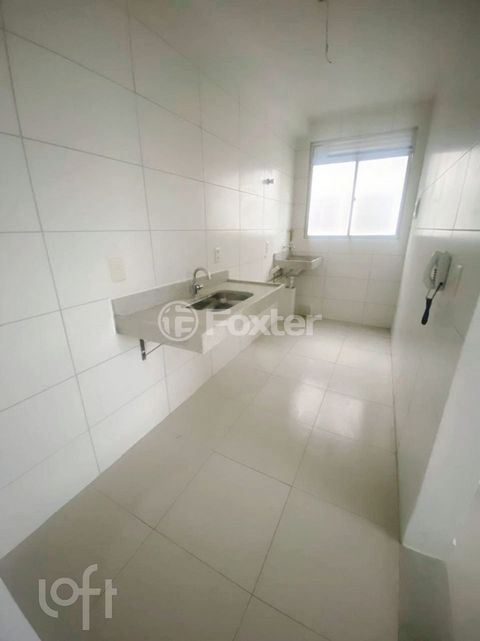 Image 4 - 859392