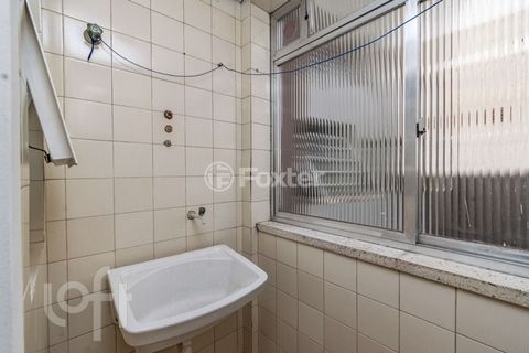 Image 9 - 859405