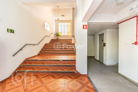 Image 17 - 859405