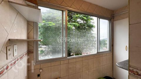 Image 9 - 859459