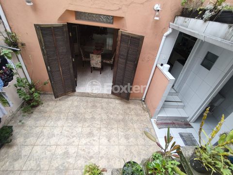 Image 9 - 859521