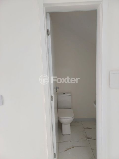 Image 3 - 859553